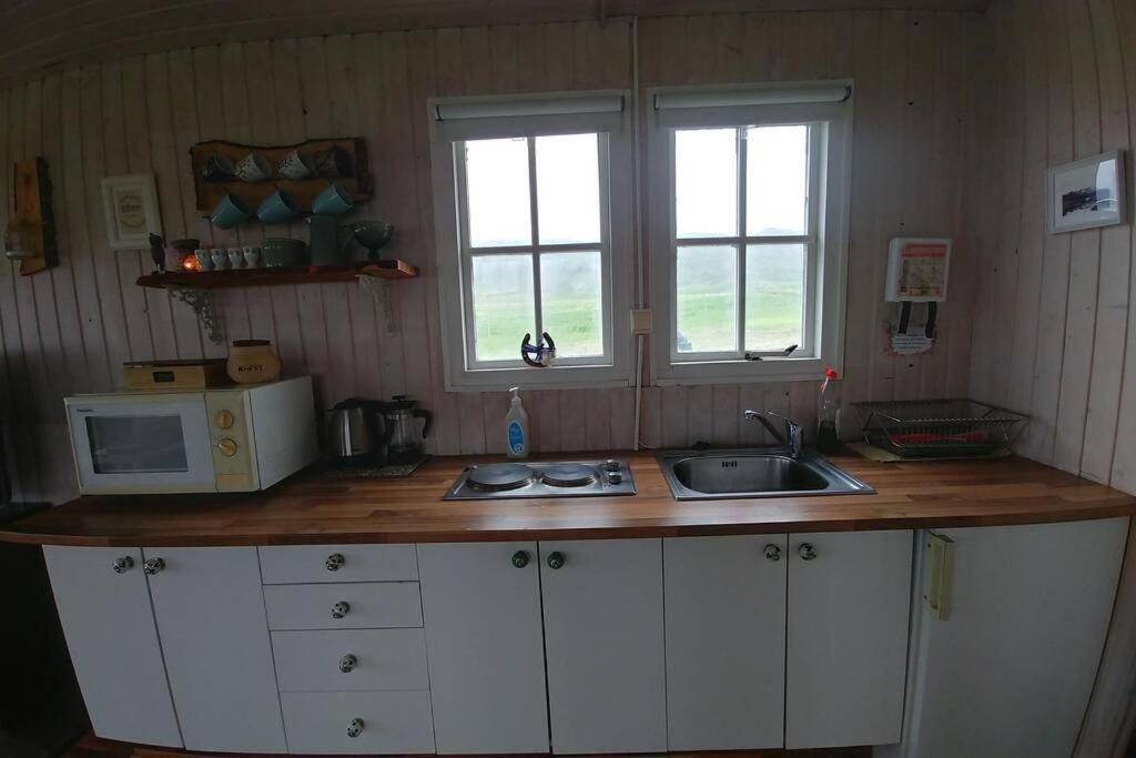 Holiday home Cosy Cottage-alfabakki-with Hot Tub