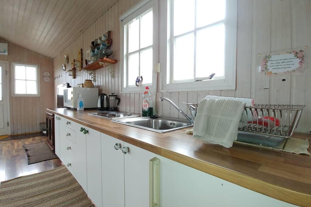 Cosy Cottage-alfabakki-with Hot Tub *