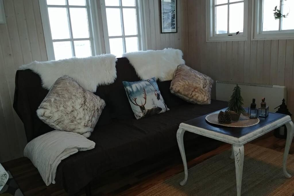 Cosy Cottage-alfabakki-with Hot Tub * Stori-Bakki